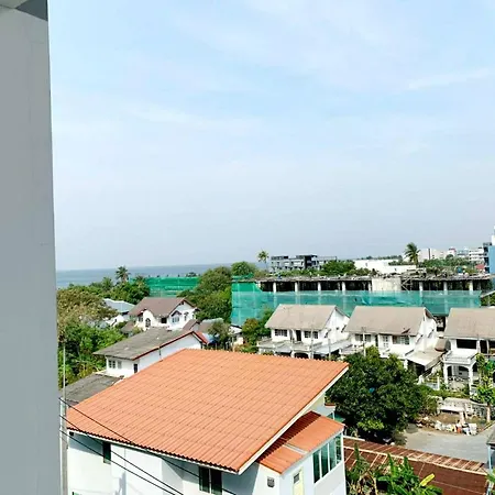 Sweet Seaview Flr6 With Toproop Pool Flr7 At The Blux Bangsaen Exterior photo