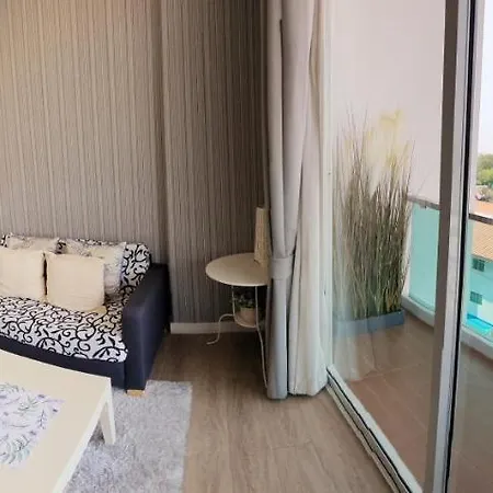 Sweet Seaview Flr6 With Toproop Pool Flr7 At The Blux Bangsaen Exterior photo