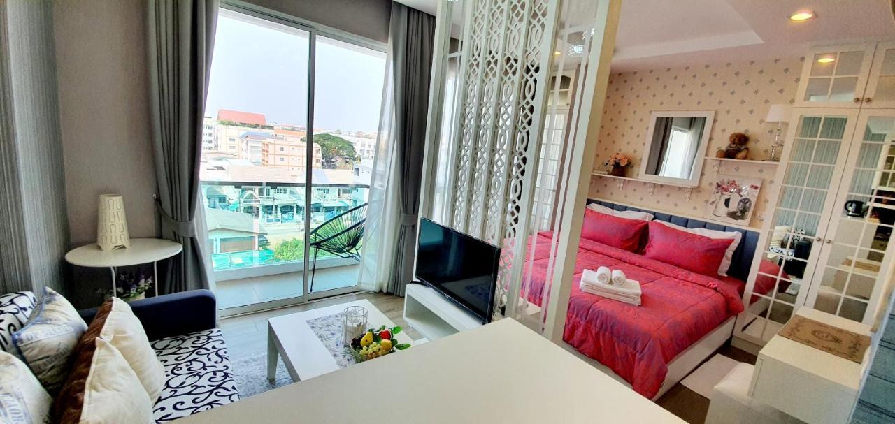 Sweet Seaview Flr6 With Toproop Pool Flr7 At The Blux Apartment Bang Saen