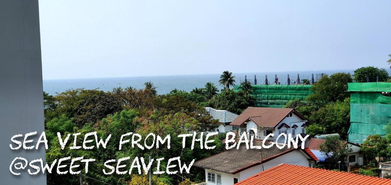 Sweet Seaview Flr6 With Toproop Pool Flr7 At The Blux Apartment Bang Saen